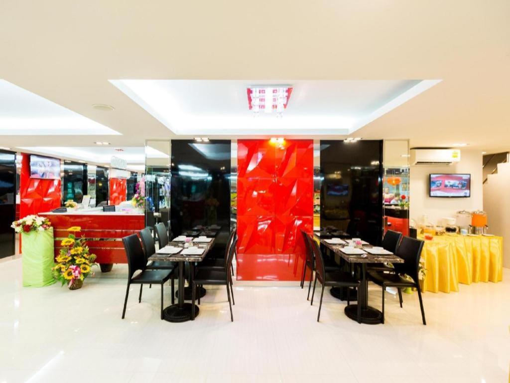 Euro Luxury Pavillion Pratunam Бангкок Екстер'єр фото